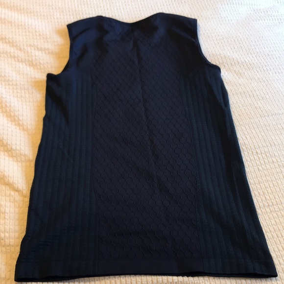 Athleta navy workout tank top - Picture 5 of 5